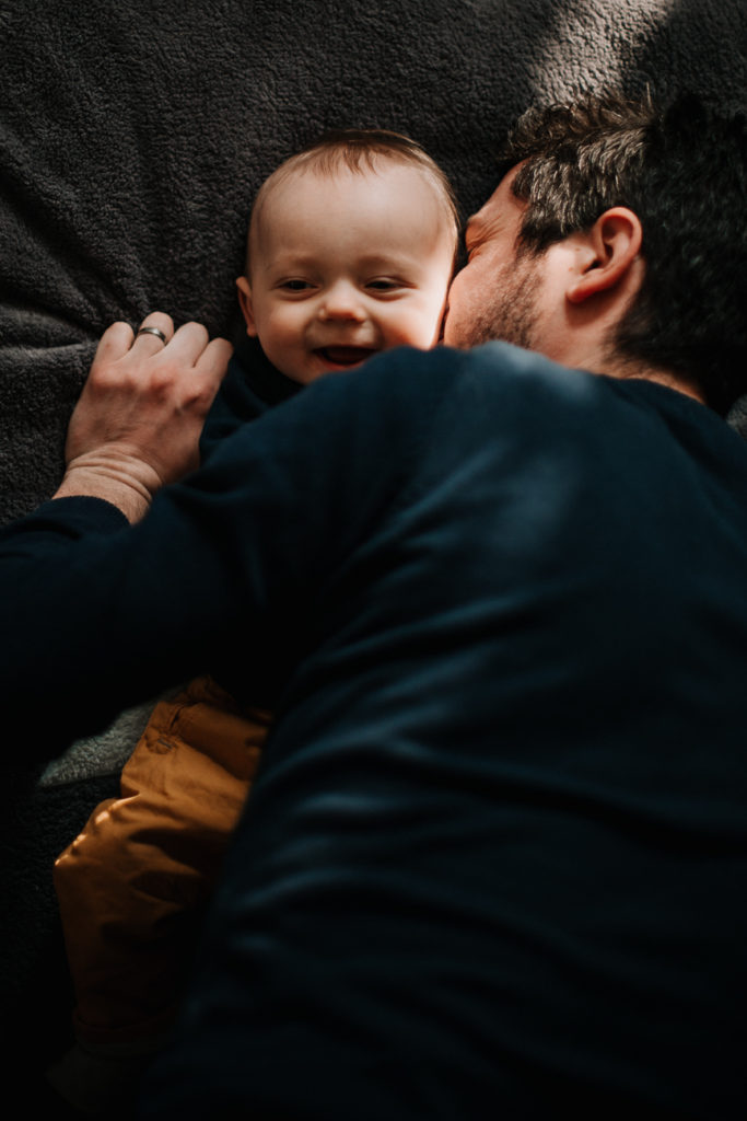Séance famille et enfance en Ardèche dans la région Rhône Alpes Auvergne