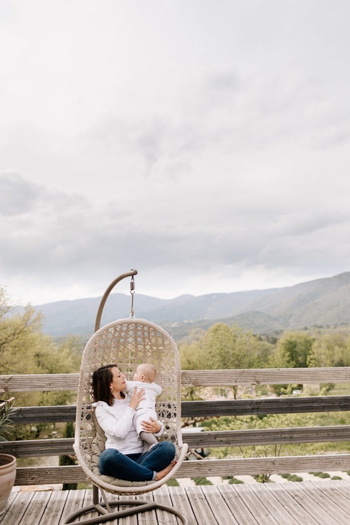 Séance famille à Dieulefit en drome par Angélique Blaise photographe de famille