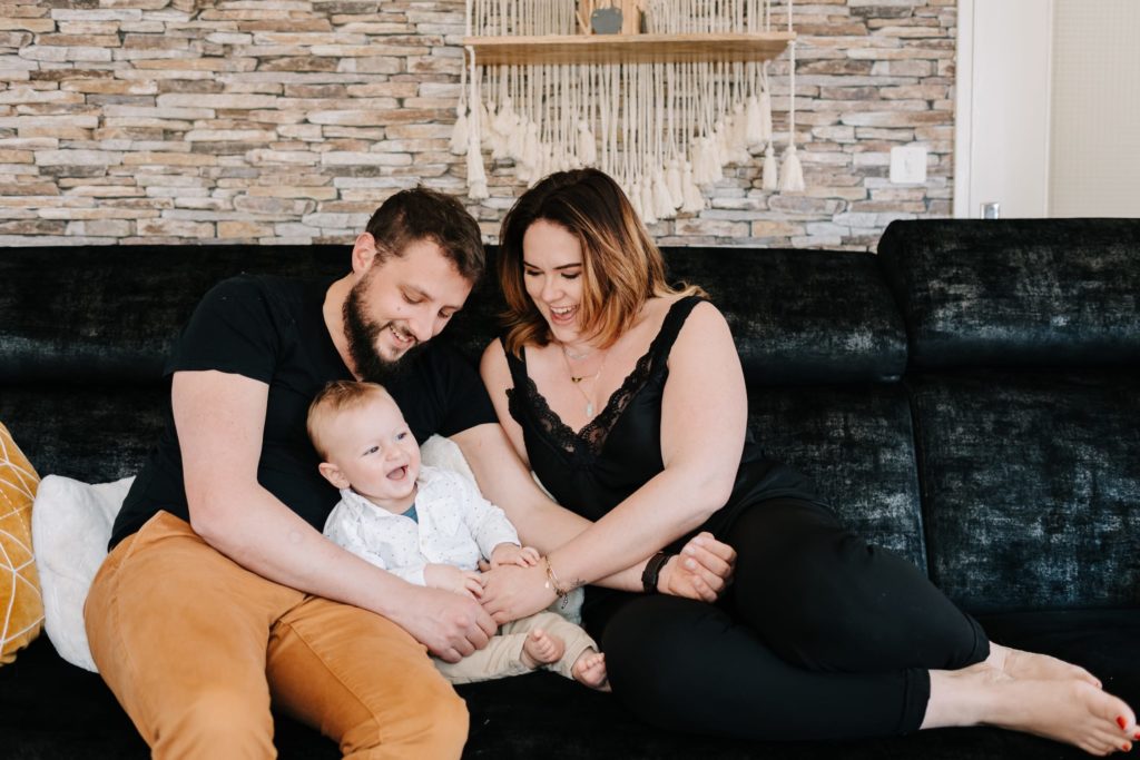 Séance famille à bollène dans le Vaucluse par Angélique Blaise photographe de famille